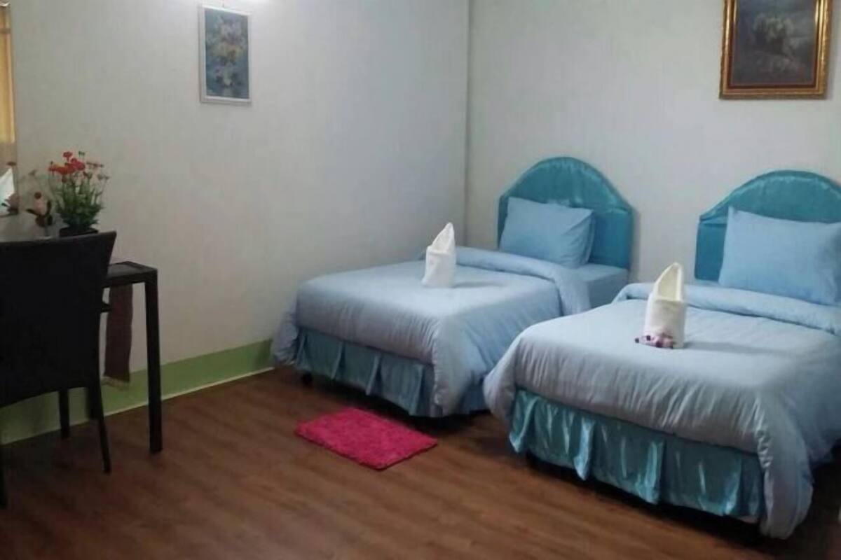 Desk, free WiFi, bed sheets