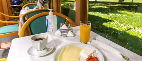 Petit déjeuner buffet compris tous les jours