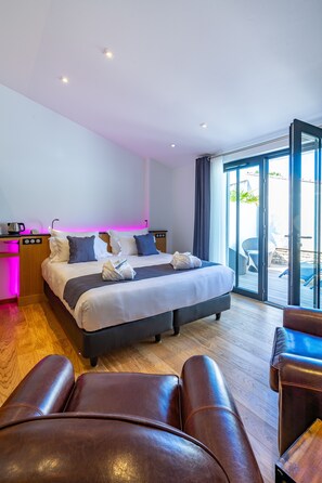 Premium bedding, memory-foam beds, minibar, in-room safe - Hôtel Ile de Ré (Le Bois-Plage-en-Re)
