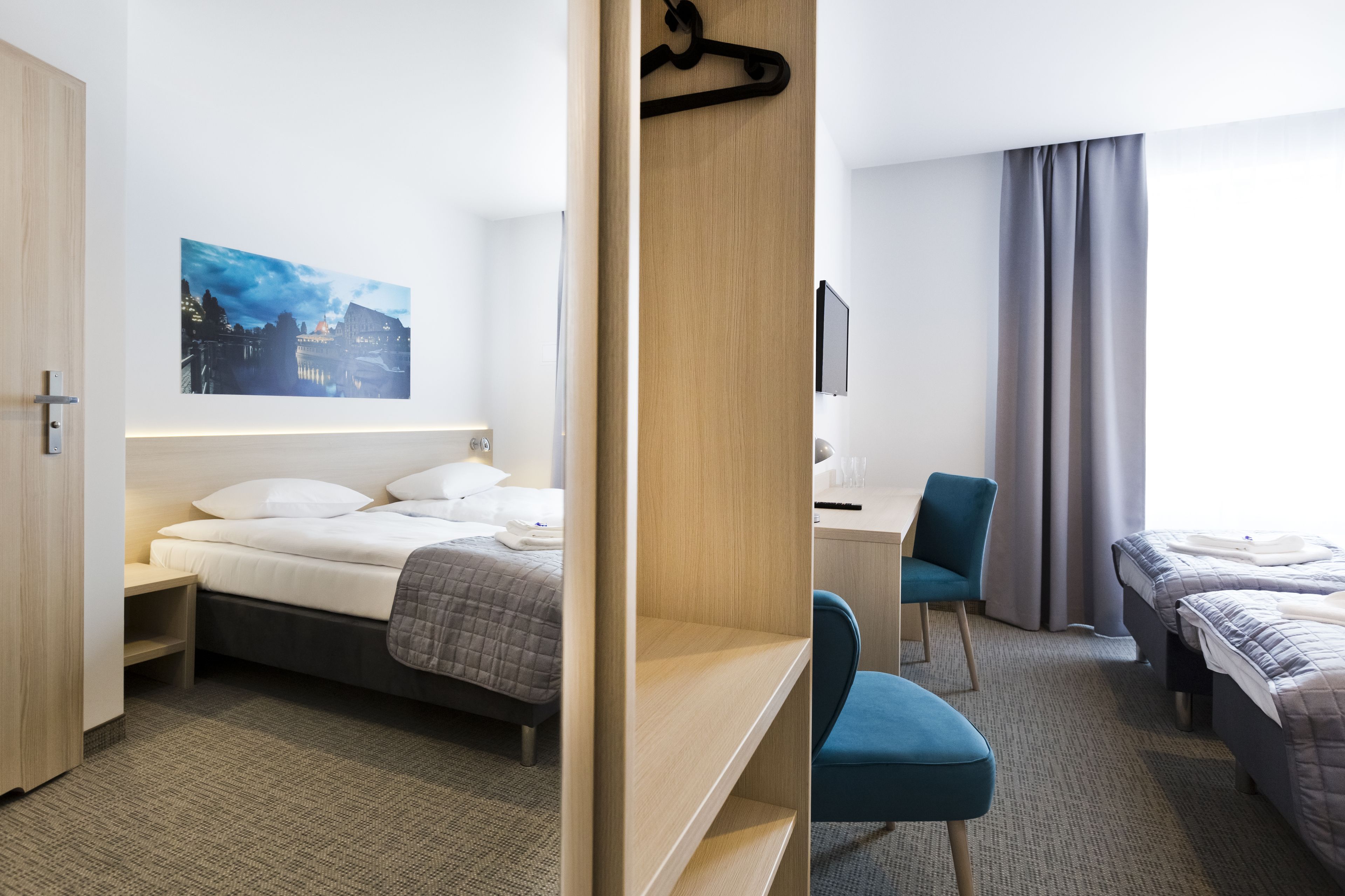 ファミリー ルーム | セーフティボックス (室内)、デスク、アイロン / アイロン台、WiFi (無料)