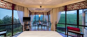 Habitación panorámica, 1 habitación, vistas a la montaña | 1 dormitorio, sábanas de algodón egipcio, ropa de cama de alta calidad