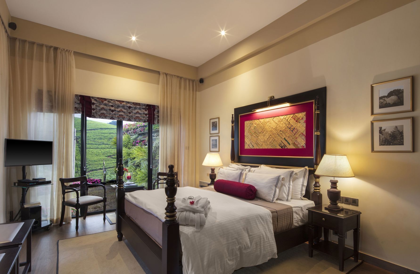 1 bedroom, Egyptian cotton sheets, premium bedding, minibar
