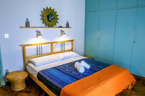 2 bedrooms, desk, iron/ironing board, cots/infant beds - Santo Stefano Penthouse (Florence)