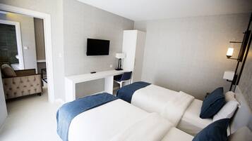 Standard Suite, 1 Bedroom | Safe