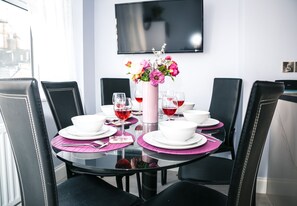 Executive lounge - Flat 2, Falcondale House 5 South Cliff (Eastbourne)