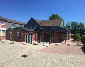 บริเวณภายนอก