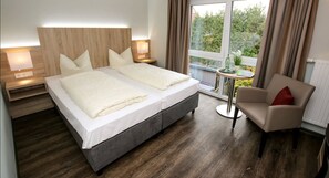 1 bedroom, blackout curtains, soundproofing, free WiFi