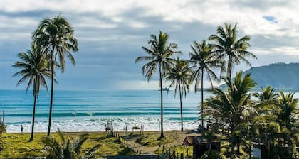 Pacific Waves Inn