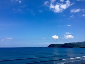 Beach nearby - Pacific Waves Inn (Baler)