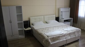 Standard Double or Twin Room | Living area | TV - Belis Hotel (Selçuk)
