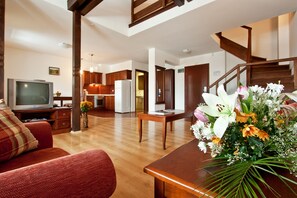 Apartment, 2 Schlafzimmer, Balkon | Schreibtisch, Bügeleisen/Bügelbrett, WLAN