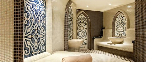 Sauna, bagno turco/hammam, sale per trattamenti e massaggi
