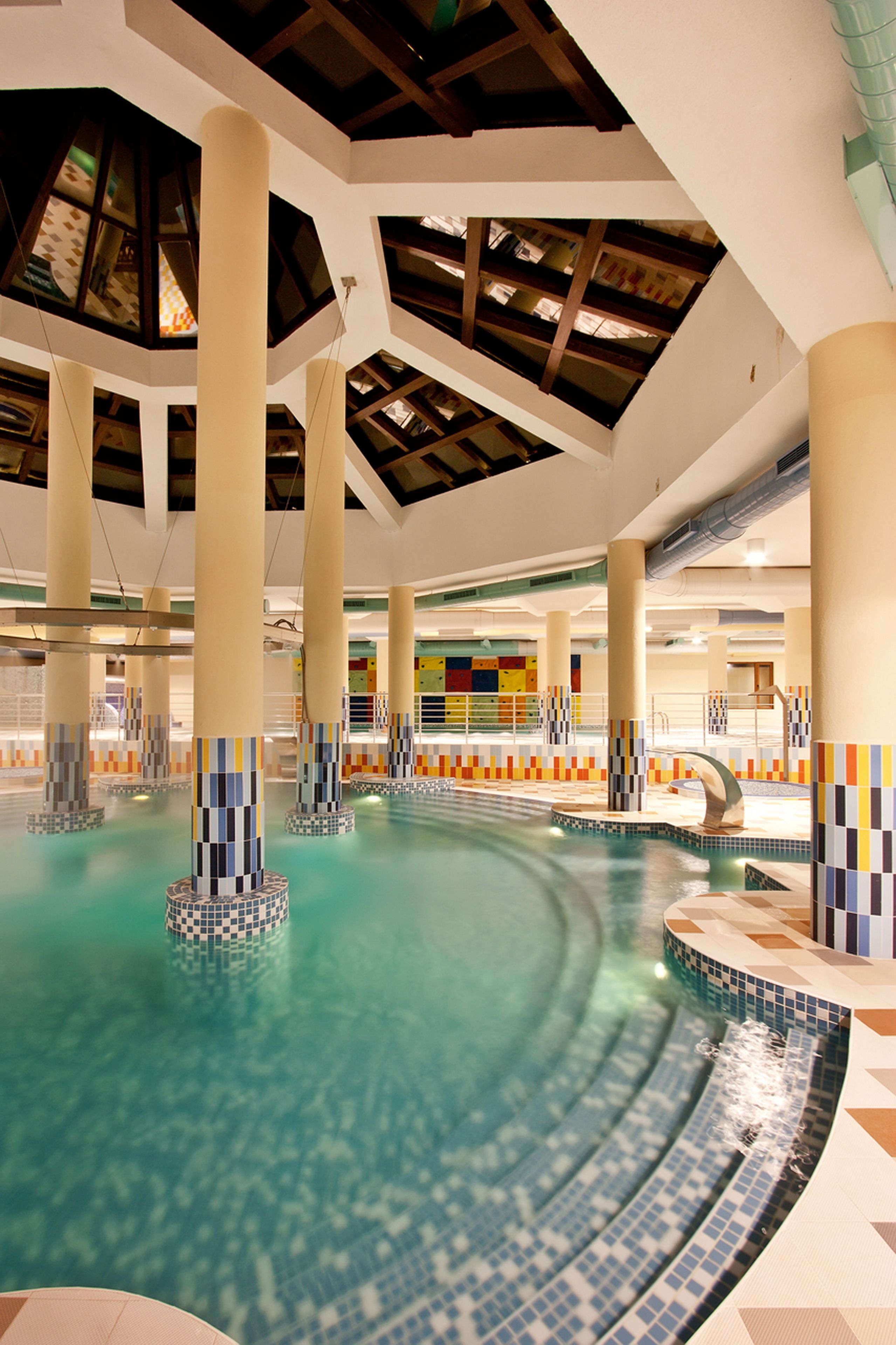 Indoor pool, outdoor pool