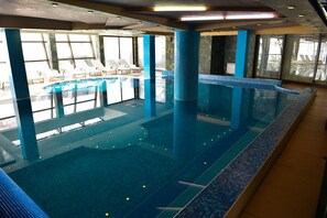Piscina interna, piscina externa