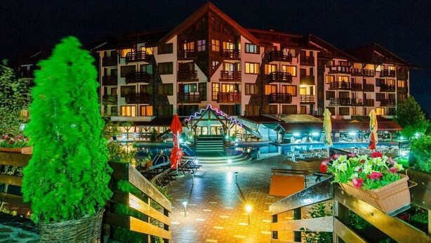 Front of property - evening/night - Belvedere Holiday Club (Bansko)