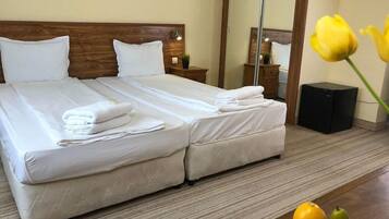 Minibar, iron/ironing board, free WiFi