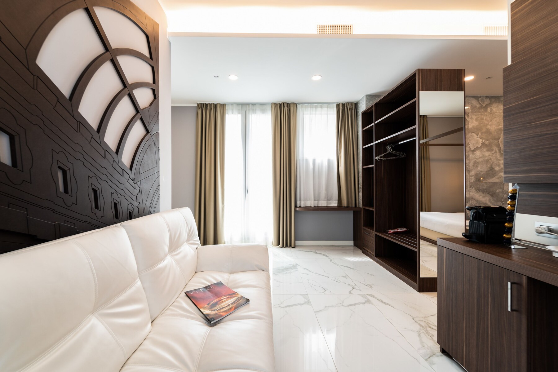 Suite, Jetted Tub, Terrace (Galleria)