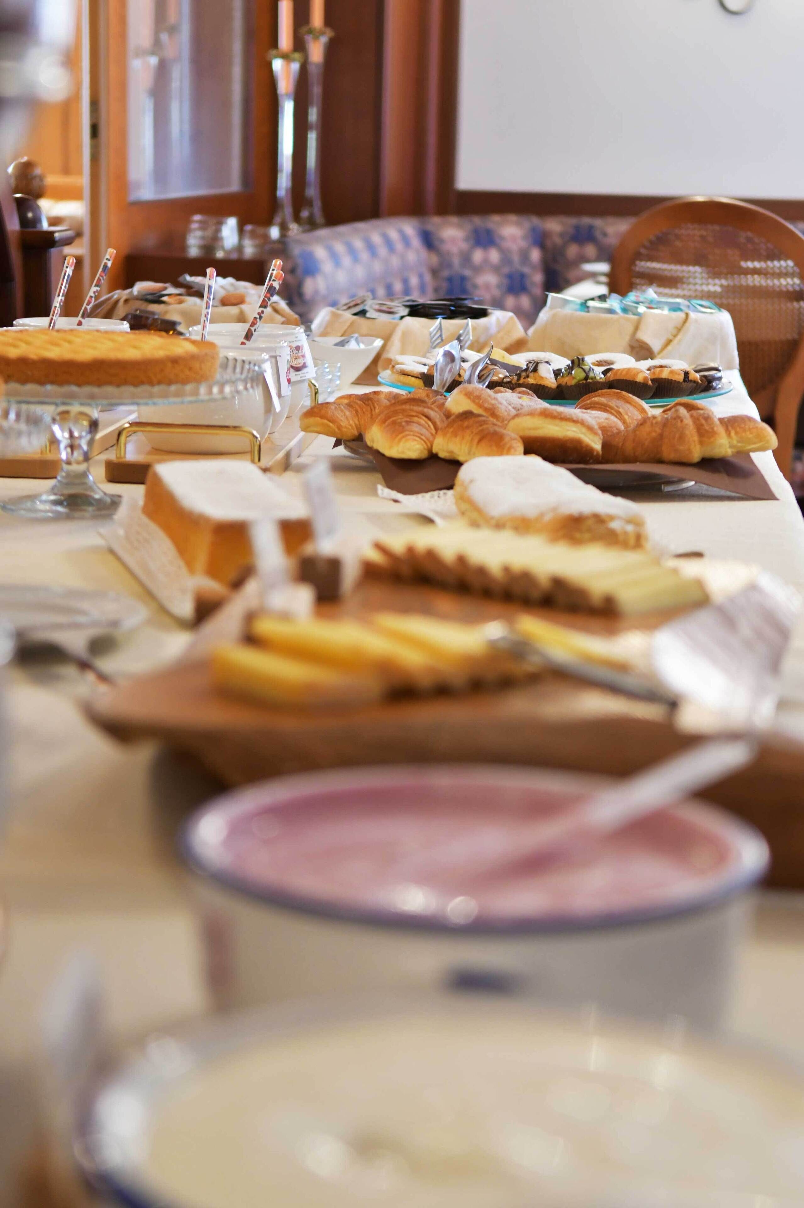 Photo - Central Hotel