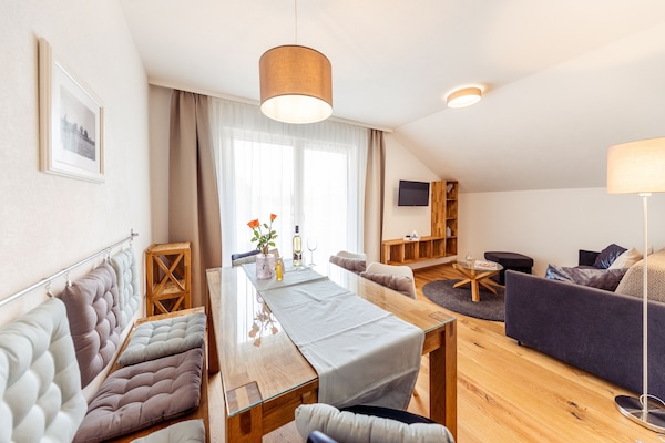 Leilighet, 2 soverom (6 pax) | Oppholdsområde | Flatskjerm-TV