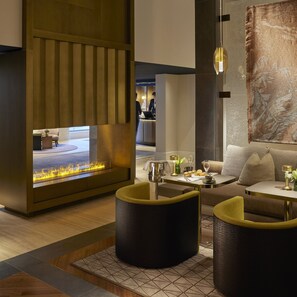 Bar (on property) - Mandarin Oriental Savoy, Zurich (Zürich)