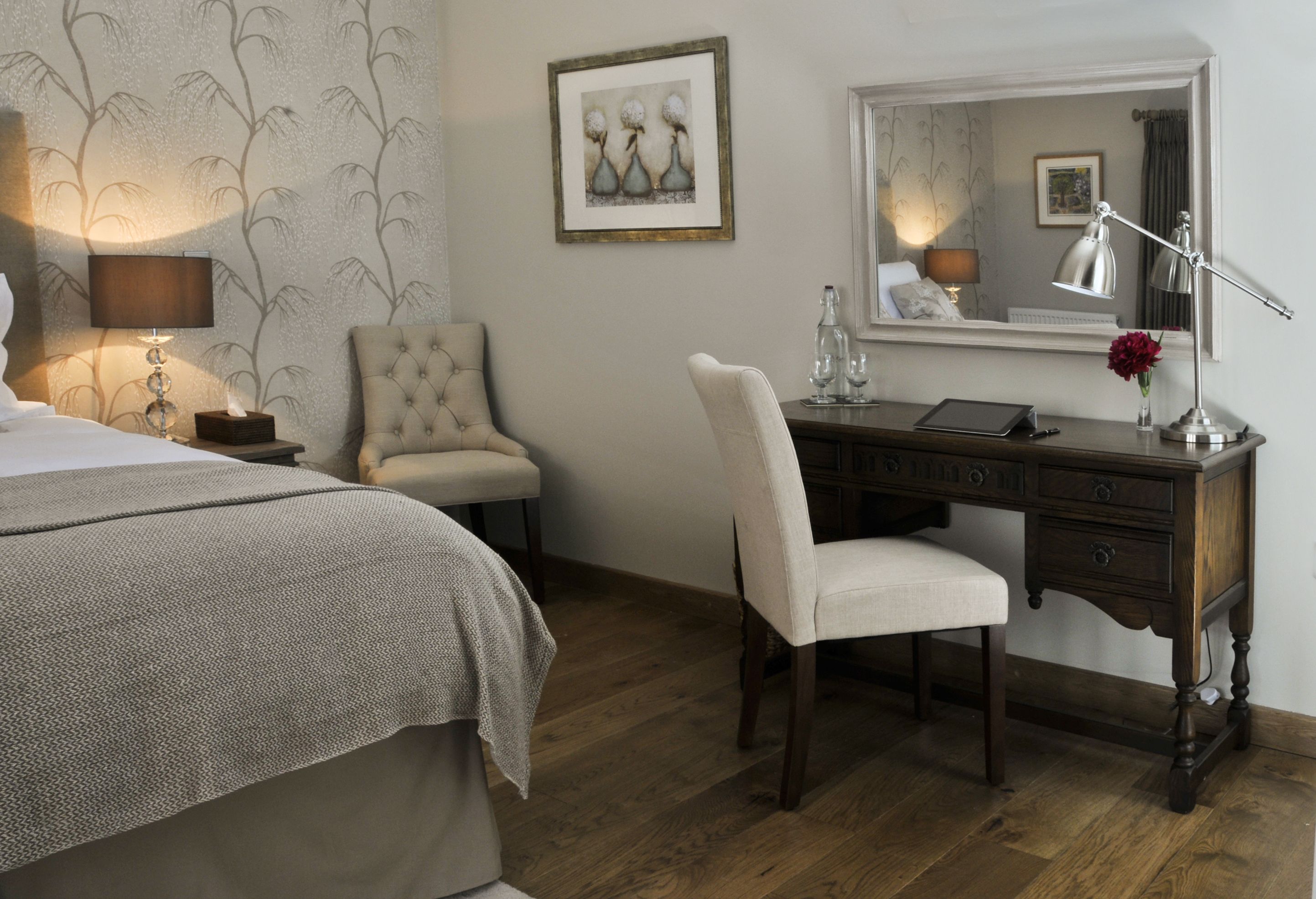 double room (willow) | premium bedding, individually decorated, individually furnished, desk