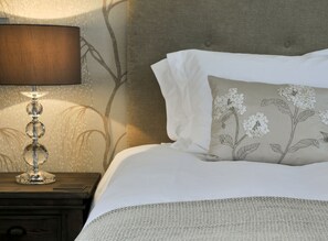 Kamar Double (Willow) | Seprai premium dan didekorasi berbeda-beda