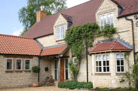 Front of property. The Swallows Rest Bed & Breakfast