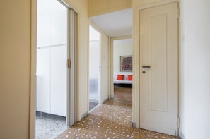 Apartment, 1 Bedroom | Room amenity