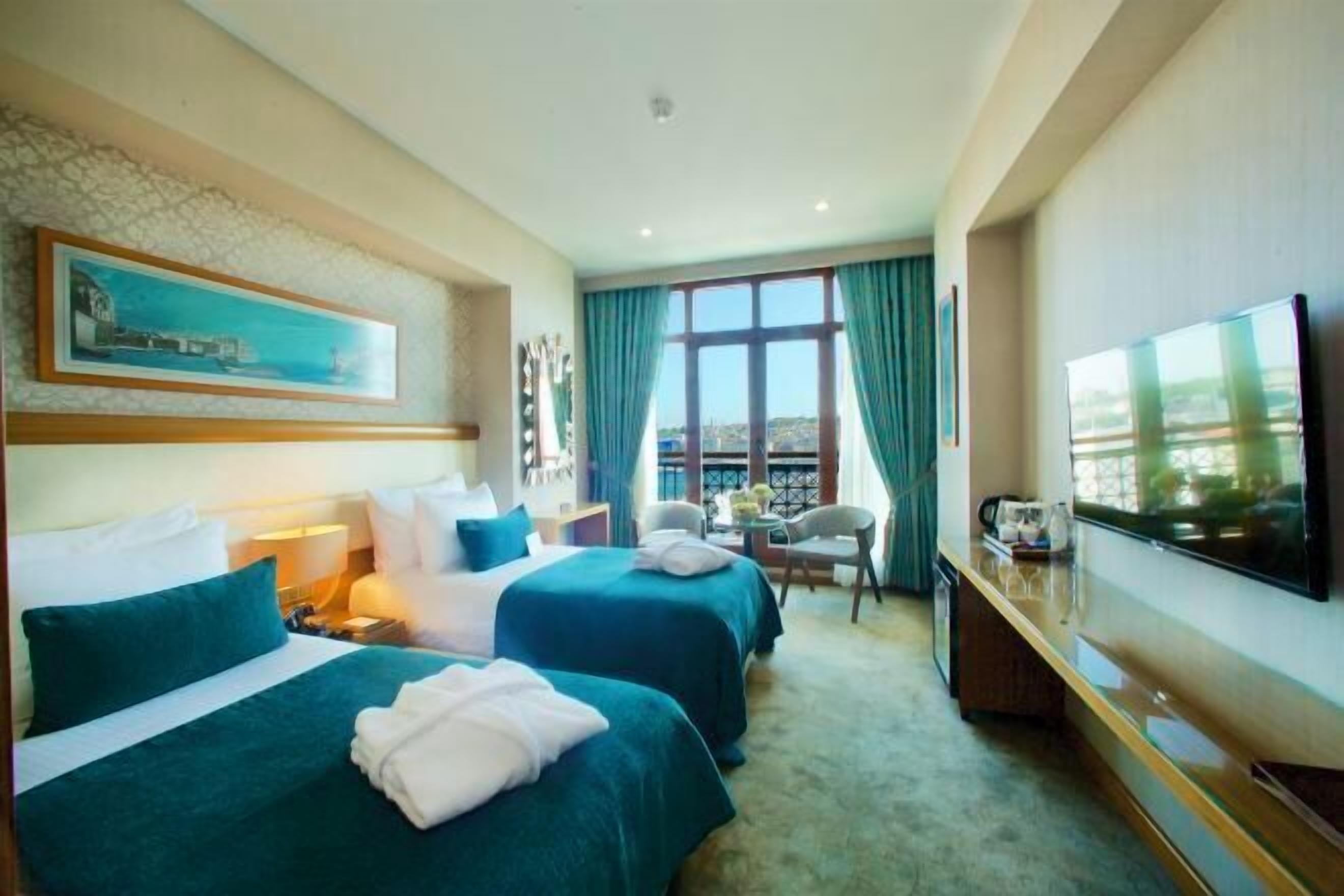 Premium bedding, minibar, in-room safe, desk