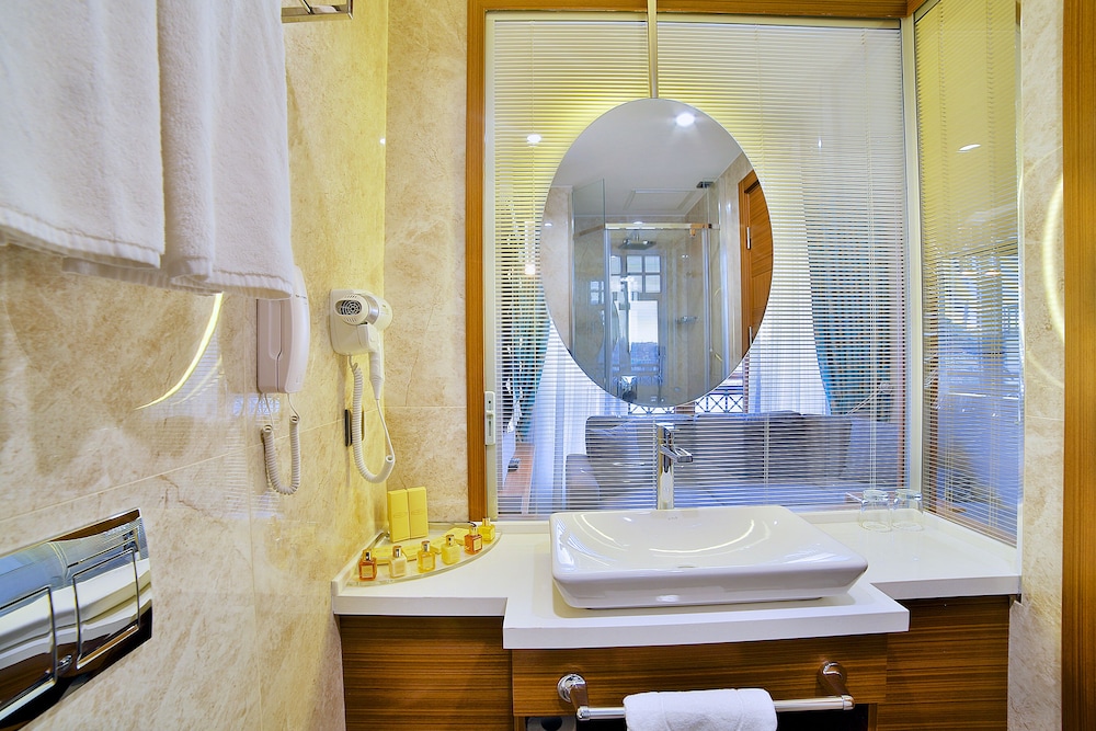 Hotel Momento Golden Horn by null