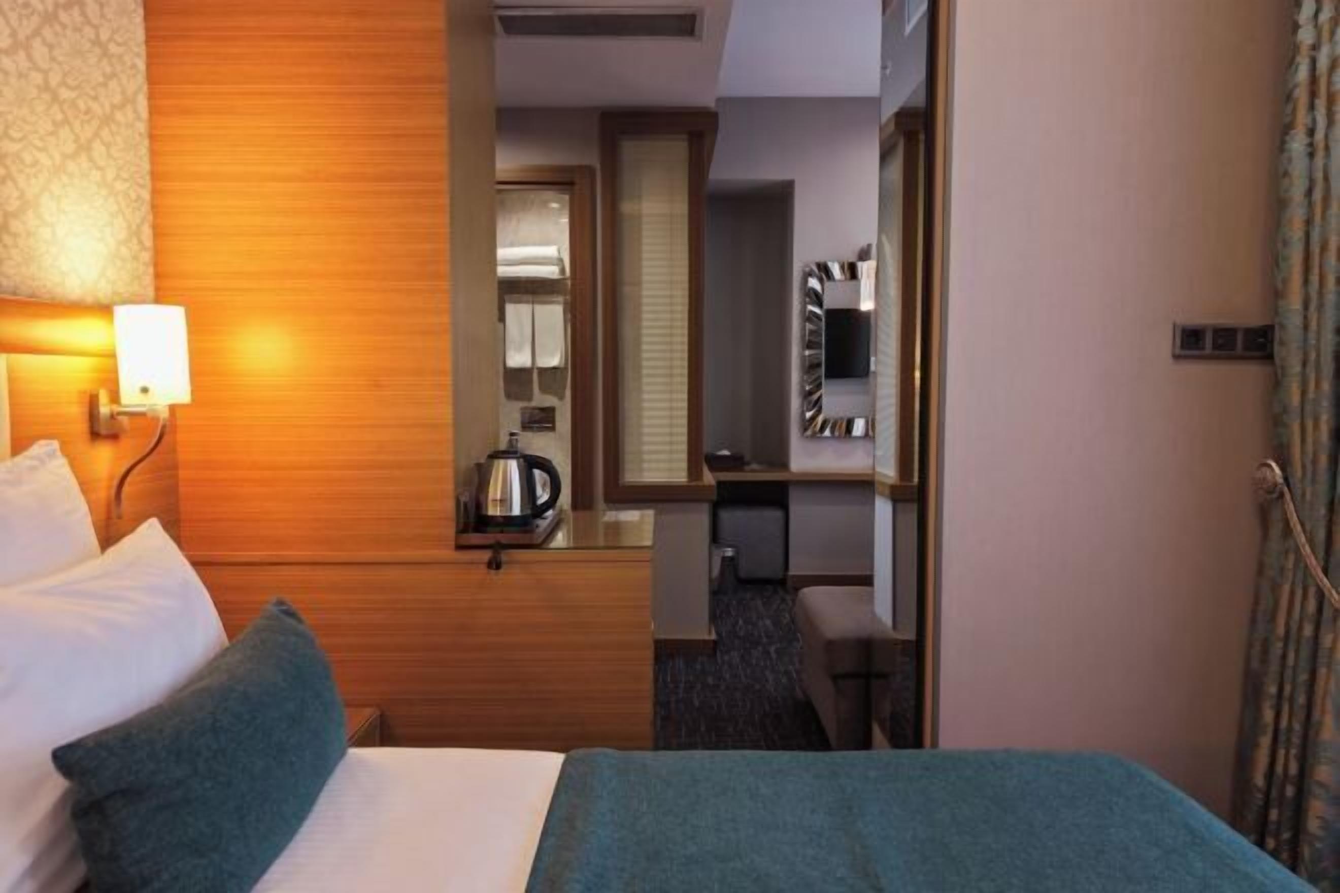 Premium bedding, minibar, in-room safe, desk