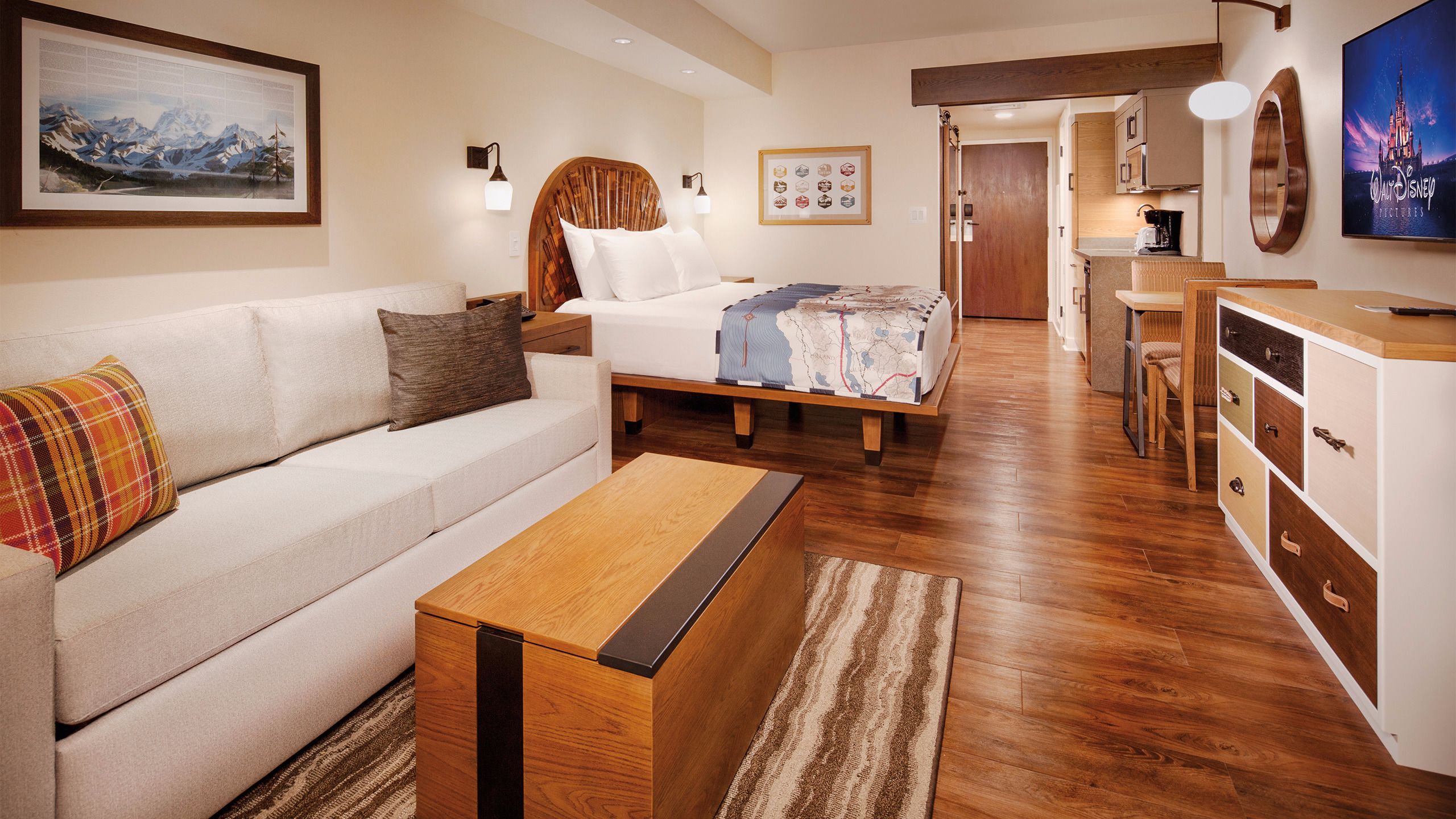 Minibar y caja de seguridad en la habitación 