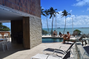 Outdoor pool, pool loungers - SEAFLATS - Iracema Résidence (Fortaleza)