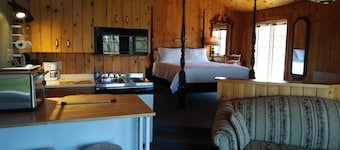 Amherst Shore Country Inn