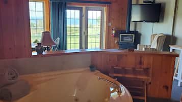 Room, Kitchenette, Ocean View | Premium bedding, individually decorated, individually furnished, desk