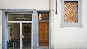 Property entrance - Castellani Suites (Florence)