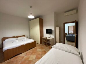 2 bedrooms, free WiFi, bed sheets - Zannoni Apartments (Florence)