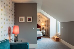 Gallery Suite, Terrace | Living room | Flat-screen TV - Dear Lisbon - Gallery House (Lisbon)