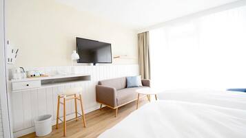 Allergikerbettwaren, Zimmersafe, Schreibtisch, Verdunkelungsvorhänge