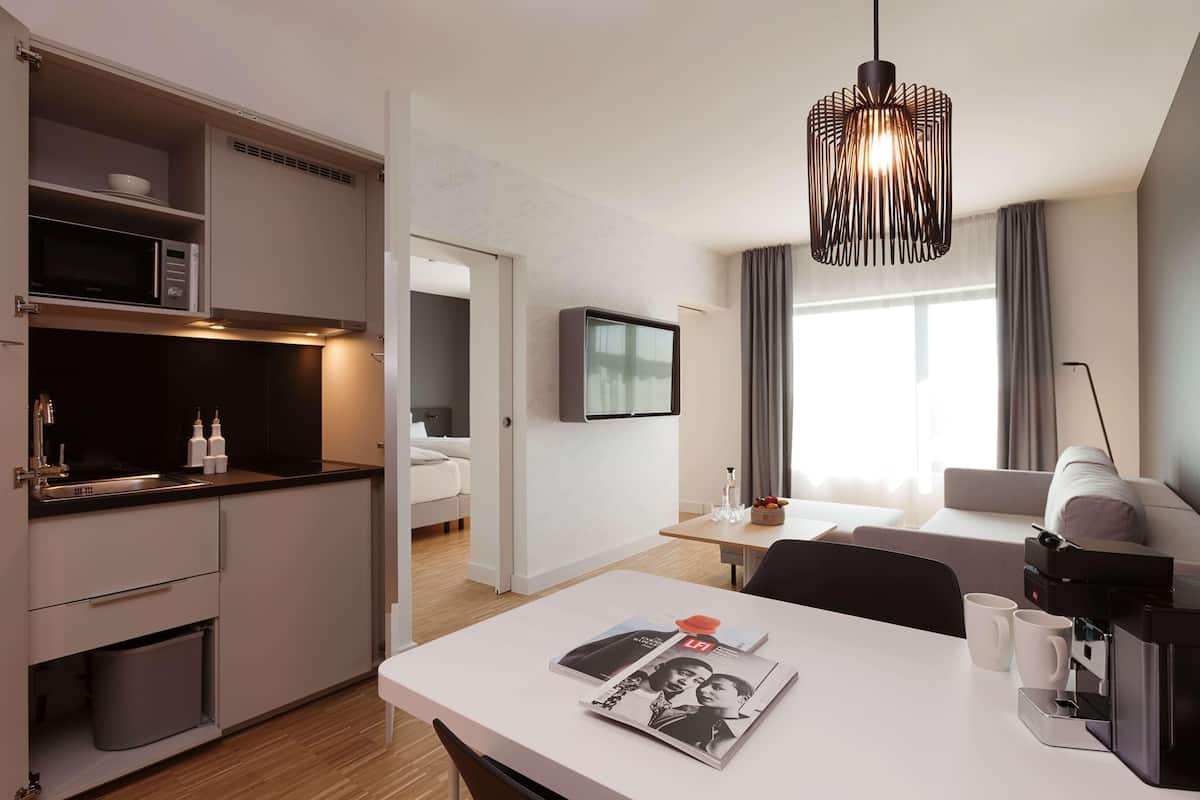 Superior Apartment | In-room safe, desk, laptop workspace, soundproofing