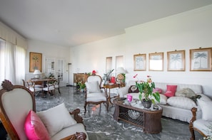 Panoramic Apartment, 3 Bedrooms, City View | Living room | Flat-screen TV - Piccolomini Luxury Terrace (Rome)