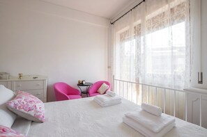 Panoramic Apartment, 3 Bedrooms, City View | 3 bedrooms, free WiFi - Piccolomini Luxury Terrace (Rome)
