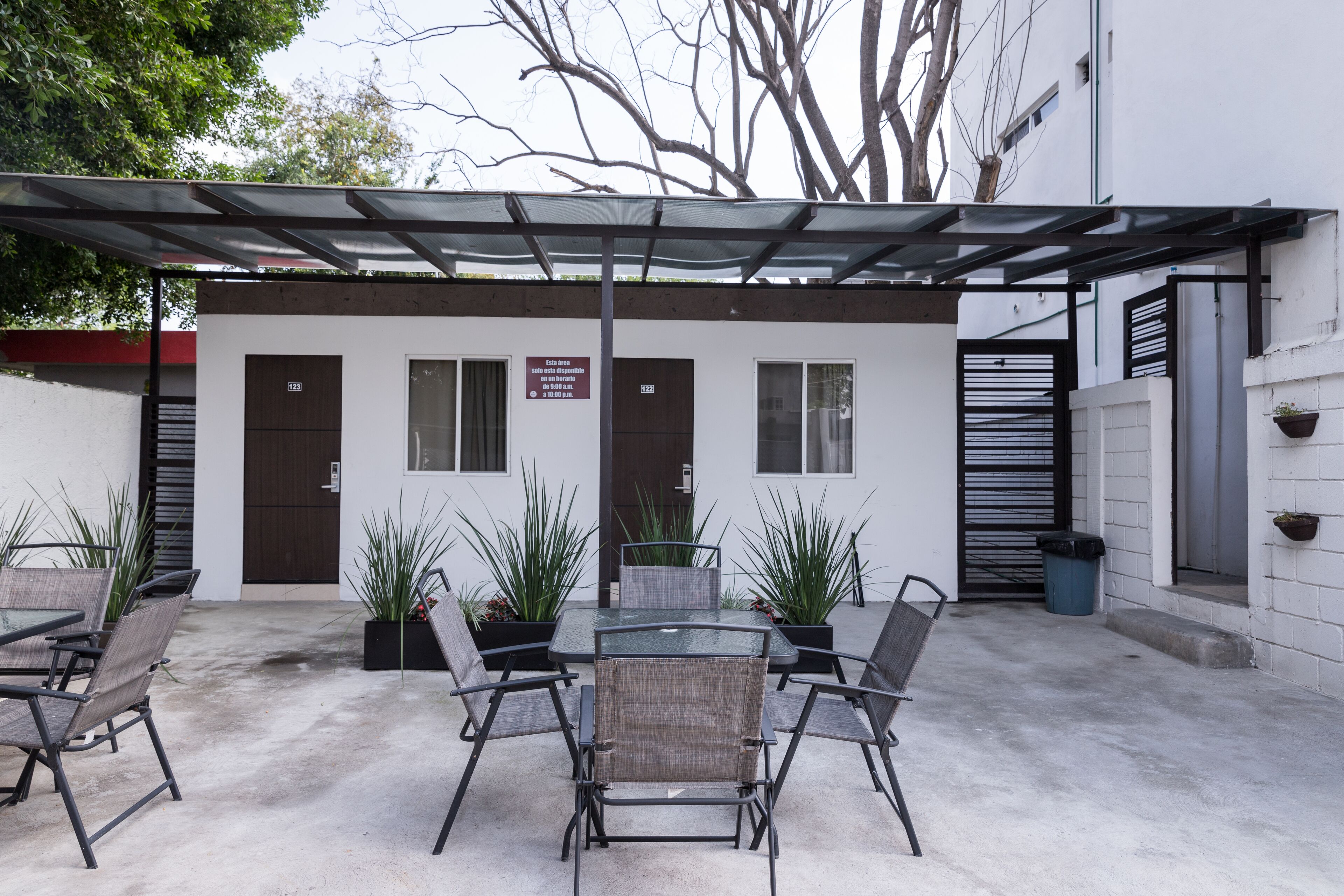 superior room, 1 queen bed | exterior detail