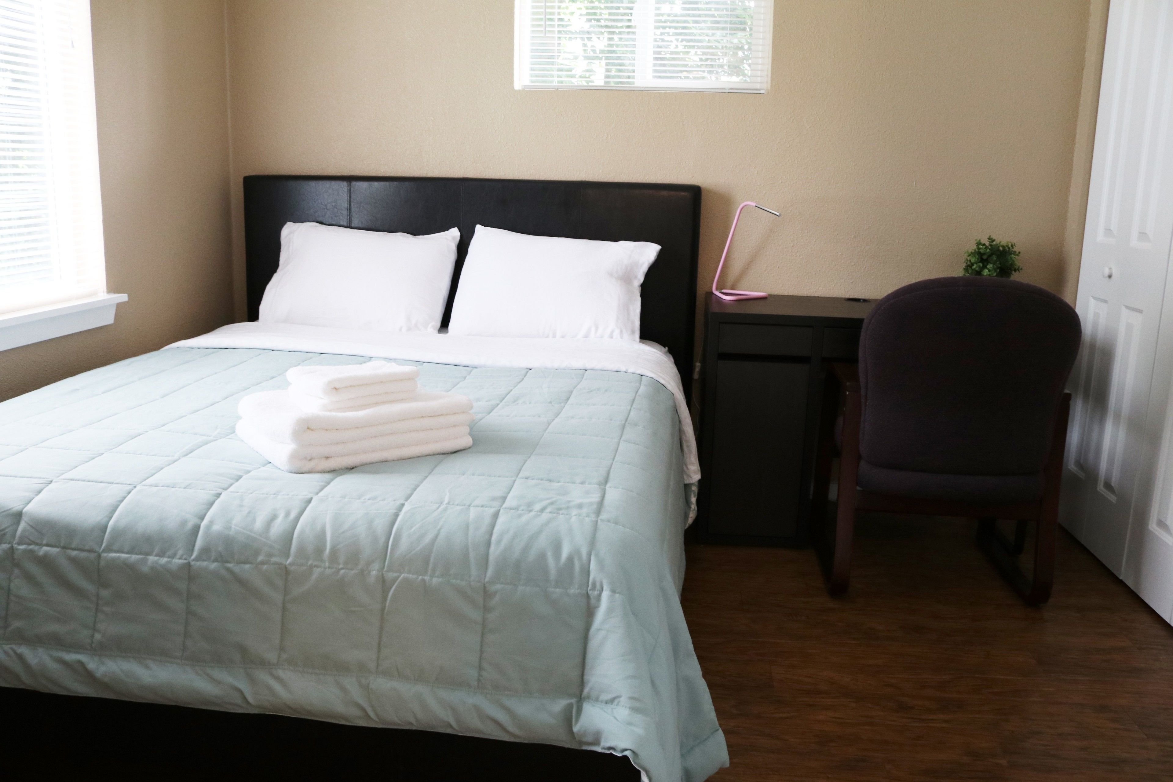 Photo - Quiet, clean and comfortable room