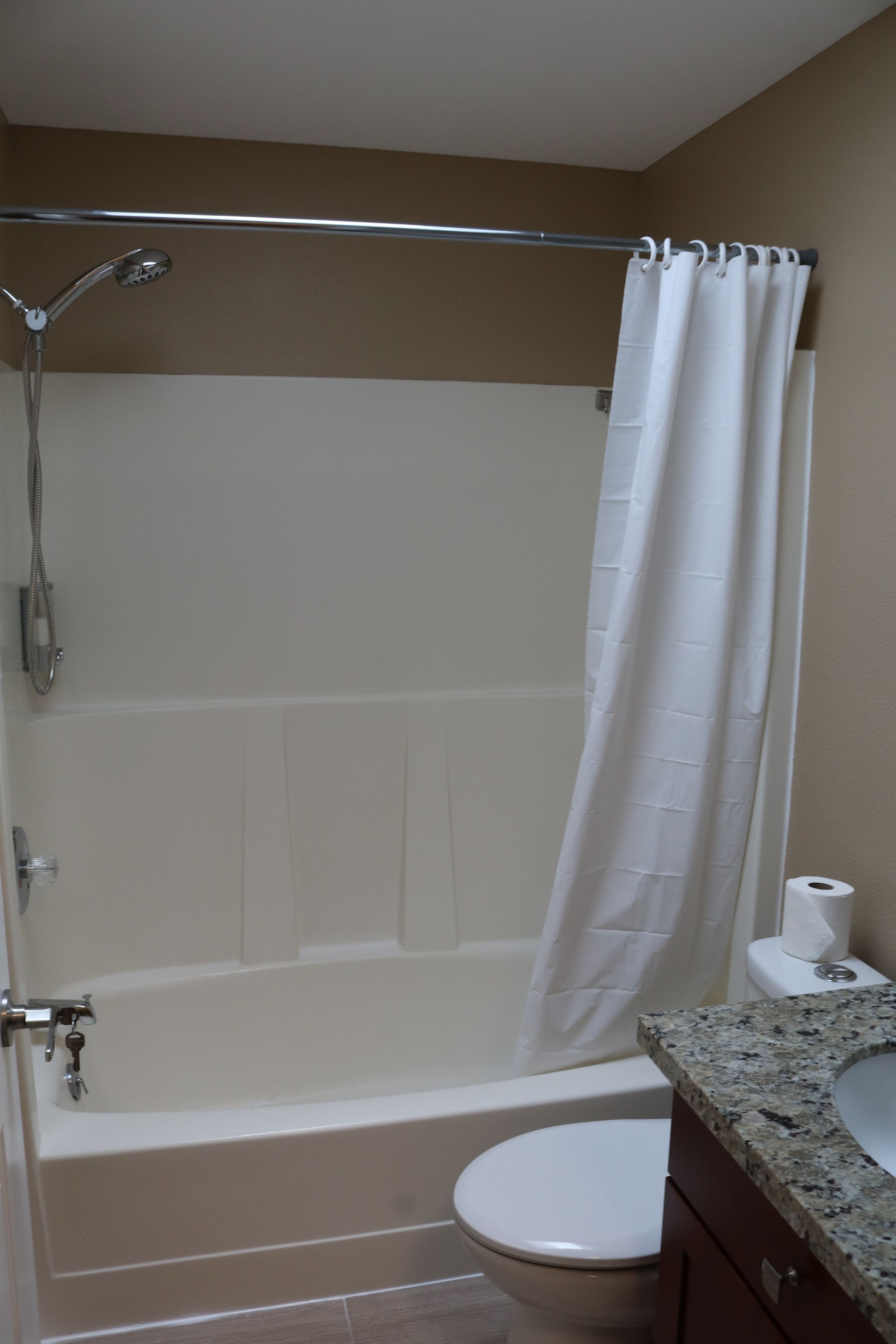 Photo - Quiet, clean and comfortable room