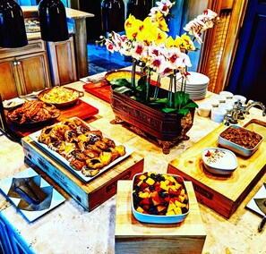 Breakfast buffet - Dover Hall (Manakin-Sabot)