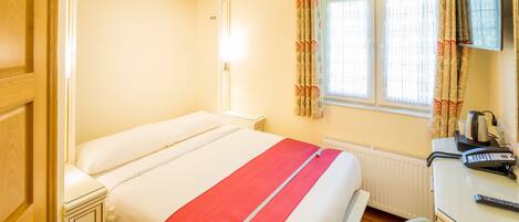 In-room safe, iron/ironing board, free WiFi