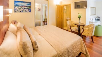 Suite (The Icon) | Caja fuerte, tabla de planchar con plancha, wifi gratis