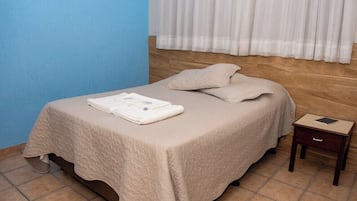 高級雙人房 | 1 間臥室、免費無線上網、床單