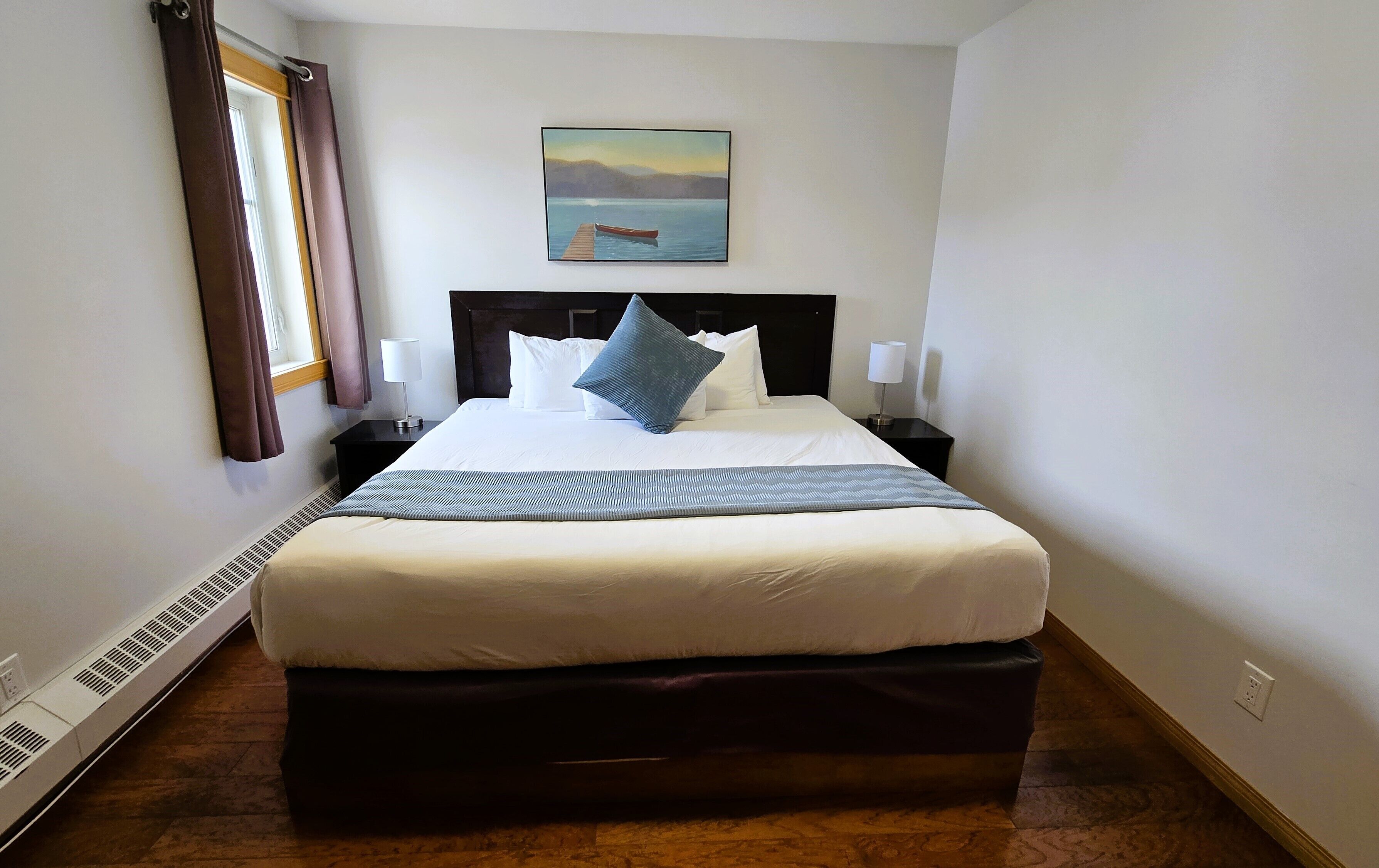 Luxury Condo, 1 Bedroom, Balcony, Mountain View | 1 bedroom, pillowtop beds, individually decorated